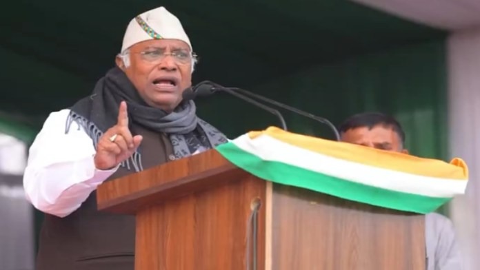 Congress: Deploy such men at the booth level, who bark, stay for you and fight - Mallikarjun Kharge