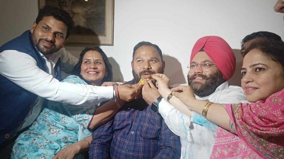 AAP's Kuldeep Kumar becomes Mayor of Chandigarh, Supreme Court validates those 8 'invalid votes'