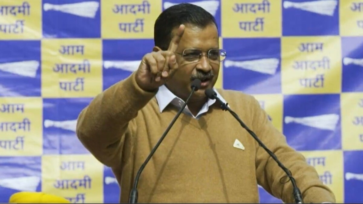 Arvind Kejriwal, angry at BJP, said - Whatever you do, we will not let the torch of education that we have lit go out.