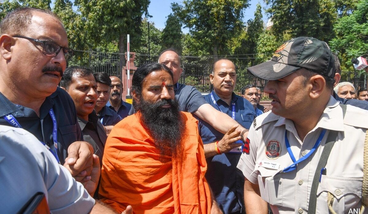 Baba Ramdev gave clarification in the Supreme Court in the case of Patanjali misleading advertisement, said - we have less knowledge of law.