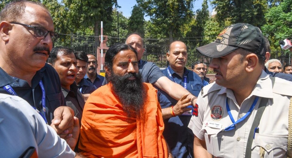 Baba Ramdev gave clarification in the Supreme Court in the case of Patanjali misleading advertisement, said - we have less knowledge of law.