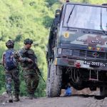 केंद्रीय मंत्री गिरिराज सिंह ने ममता पर साधा निशाना, बोले – बंगाल में हिंदू अपने अस्तित्व की आखिरी लड़ाई लड़ रहे हैं