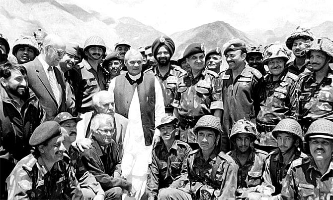 On the occasion of Kargil Vijay Diwas, the country is paying tribute to the saga of valor and sacrifice