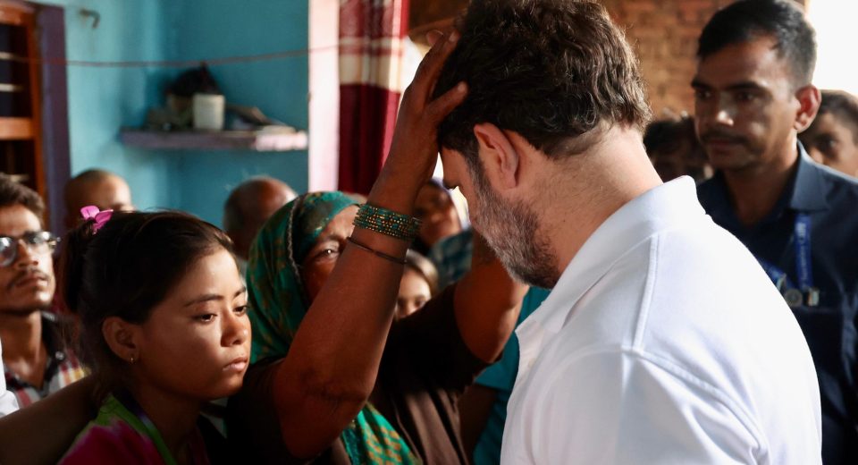 Rahul Gandhi met the victims of Hathras incident and said- Victims should get compensation, they are in deep sorrow