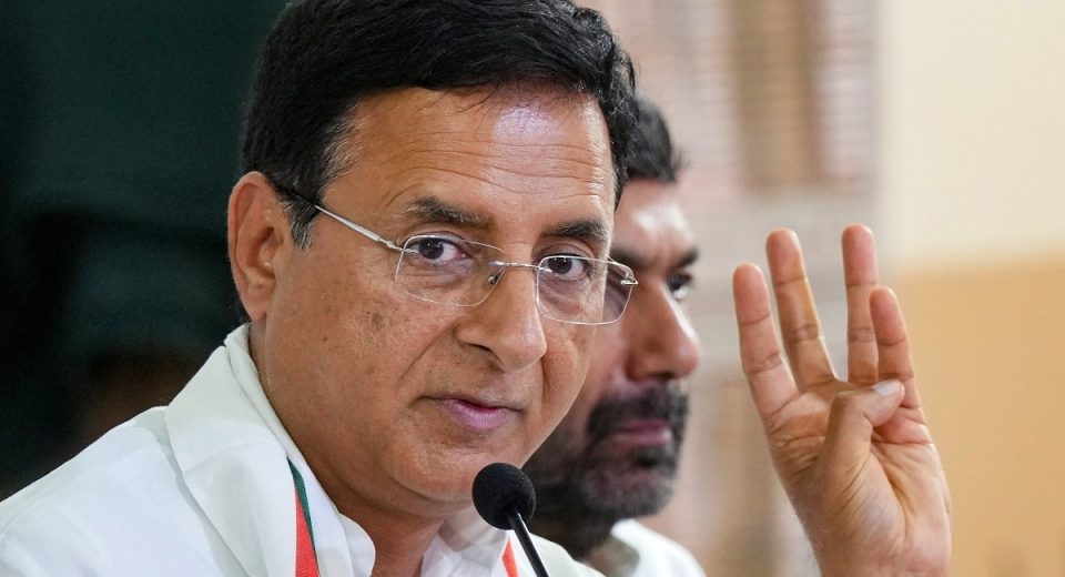 Congress General Secretary Randeep Singh Surjewala raised questions on the tariff rates increased by telecom companies