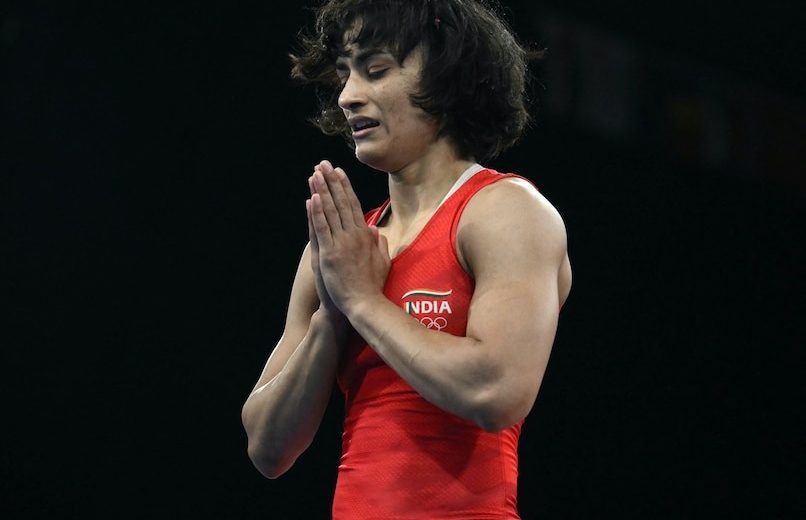 Vinesh Phogat's dream is shattered, while a different 'wrestling' is going on on the internet regarding this matter