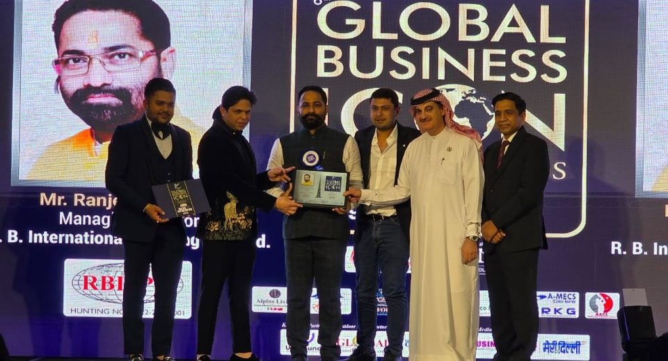 Ranjit Singh Vishen of Deoria was honored with the 'Global Business Icon Award' at Gulfood 2025 held in Dubai