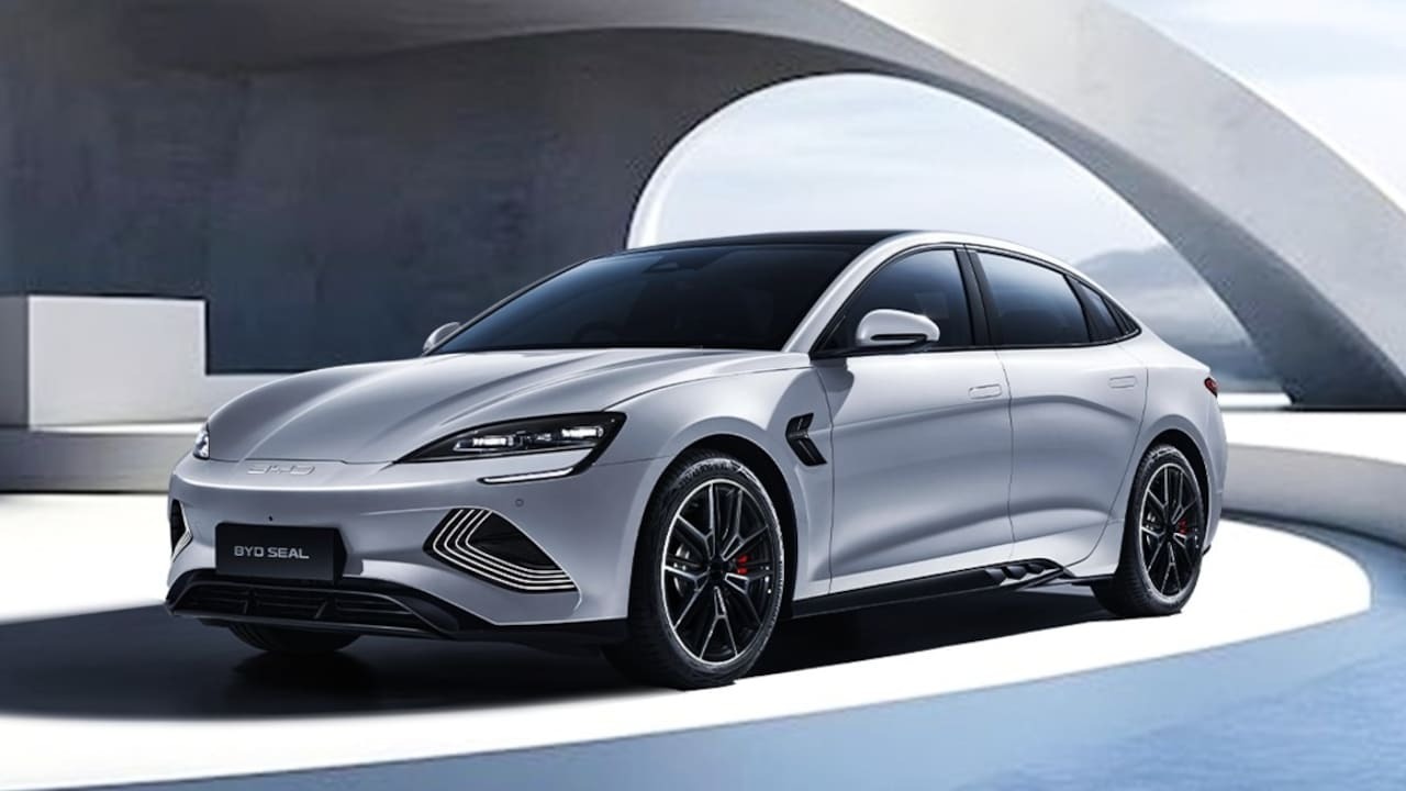 This premium electric sedan launched in India, will rock with 650 km range and starting price of ₹ 41 lakh