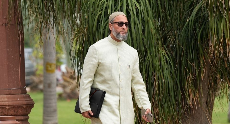 Owaisi's sharp attack on Pakistan, said - you have acted like ISIS