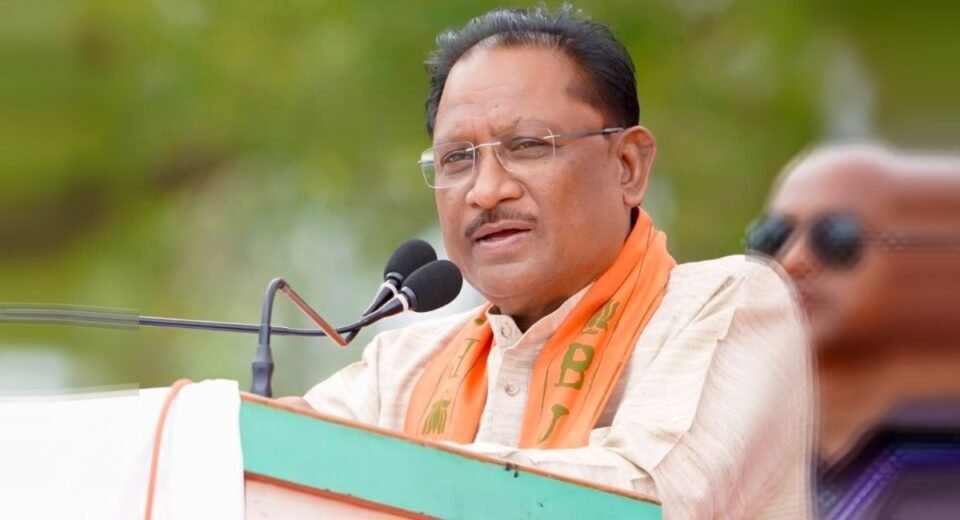 295 policemen who showed bravery against Naxalism in Chhattisgarh got promotion before order