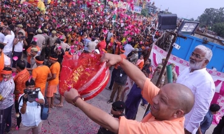 CM Yogi said in Meerut - Expose those who defame the Kanwar Yatra