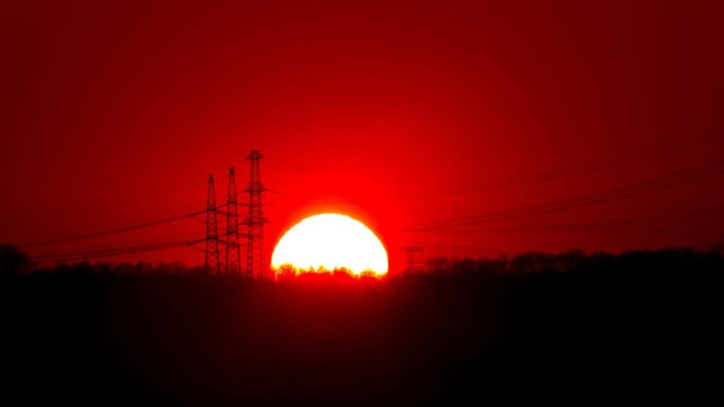 SUN SET