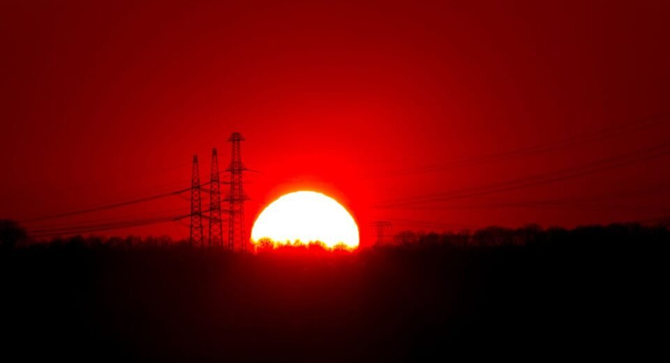 SUN SET