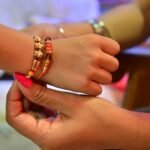Raksha Bandhan Puja Thali: राखी की थाली में किन चीजों का होना है जरूरी? जानिए राखी पूजन की सही विधि