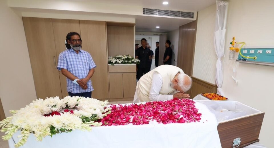 PM Modi reached Sir Ganga Ram Hospital to pay tribute to Jharkhand movement pioneer Shibu Soren