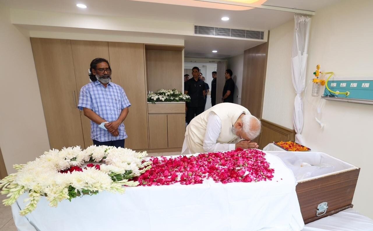 PM Modi reached Sir Ganga Ram Hospital to pay tribute to Jharkhand movement pioneer Shibu Soren