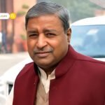 शशि थरूर ने कहा – अगर पाकिस्तान से खेलना है तो ‘खेल भावना’ से खेलें, हाथ मिलाने से इनकार ठीक नहीं