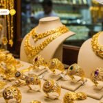 शकुन शास्त्र के Signs: घर से बाहर निकलते समय एक छींक, Road पर Money मिलना और Chidiya की बीट देती है कौन सा Shubh Ashubh संकेत?