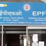 Vastu Tips: नहाने के पानी में मिलाएं ये 5 चीजें, दूर होगी दरिद्रता और चमकेगी सोई हुई किस्मत