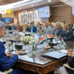 KKR में बांग्लादेशी खिलाड़ी के शामिल होने पर विवाद, शाहरुख खान की जीभ काटकर लाने पर एक लाख का इनाम