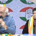 सावित्रीबाई फुले जयंती पर विवाद: AAP का आरोप- दिल्ली सरकार ने दलित महापुरुष का अपमान किया