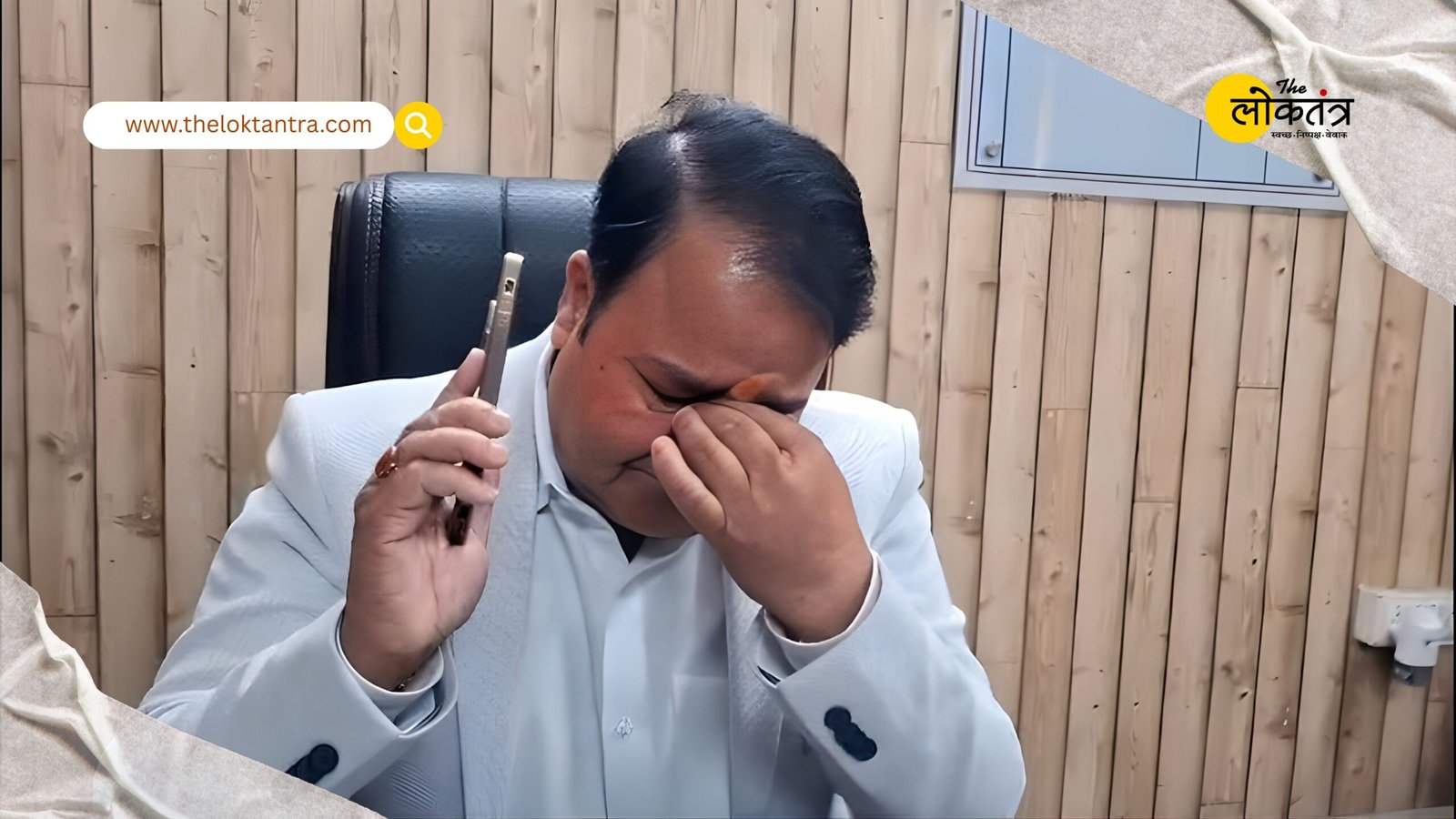 The wave of resignations continues in UP: A GST Deputy Commissioner quits his job in support of Yogi Adityanath.