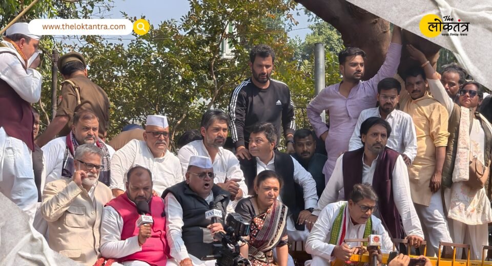 Congress gheraoed the Lucknow Assembly, protesting over MNREGA and employment issues, and clashed with the police.