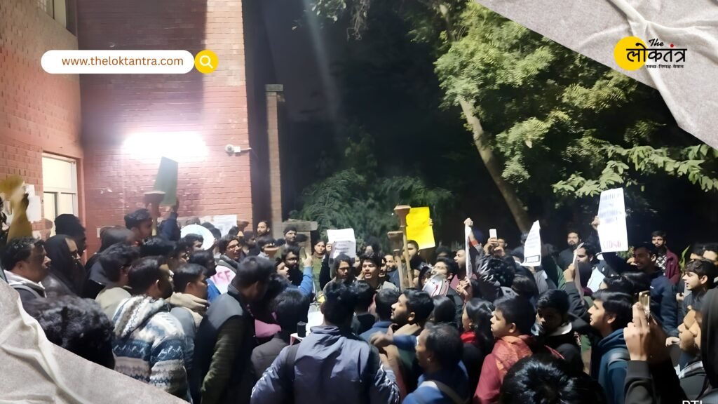 Student politics flares up again in JNU: ABVP and Left organisations clash, students injured in stone pelting