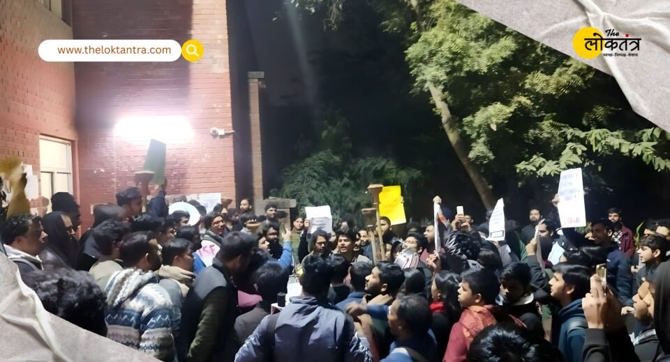 Student politics flares up again in JNU: ABVP and Left organisations clash, students injured in stone pelting