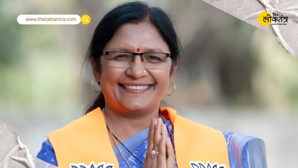 Following the High Court's verdict regarding the Bhojshala, religious activities have intensified; Union Minister Savitri Thakur participated in the installation of an eternal flame and in the *Havan-Pujan* rituals.