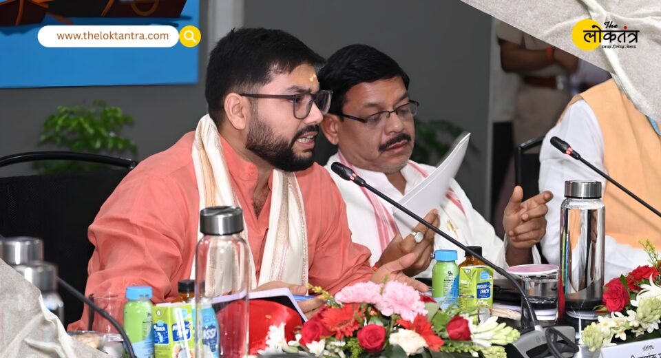 Deoria's Development Gains New Momentum at Varanasi Division Parliamentary Committee Meeting; MP Shashank Mani's Representative, Abhishek Pandey 'Rupak', Raises 21 Key Issues.