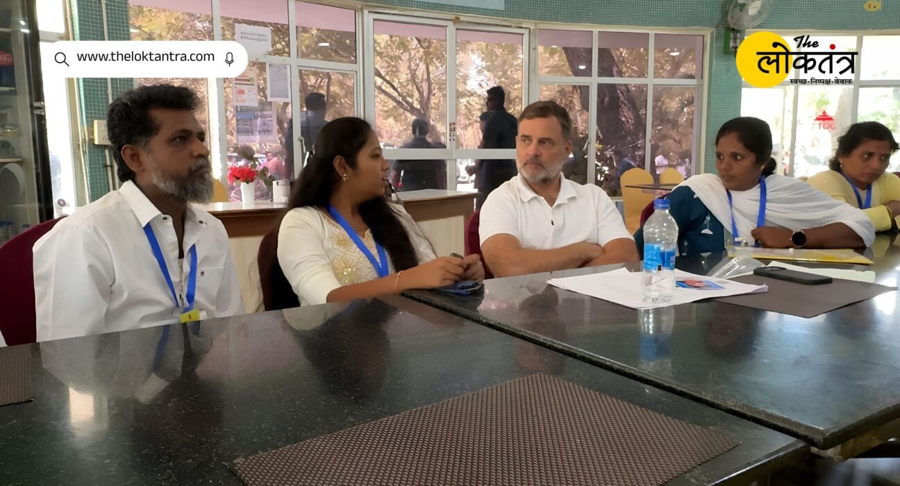 Rahul Gandhi met families affected by the NEET issue; said the government, not the students, should apologize.