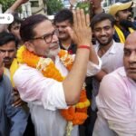 Azamgarh News: सिधारी में हर्ष फायरिंग का वीडियो वायरल, आरोपी अभिनव सिंह उर्फ मंटू की तलाश में पुलिस