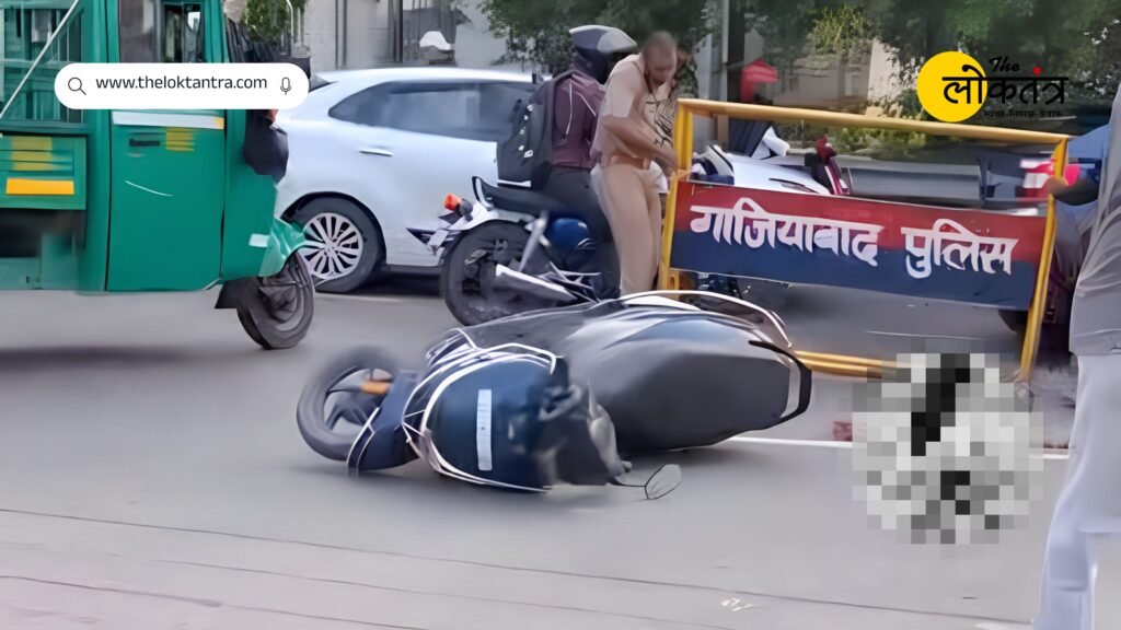 Woman dies in road accident; life could not be saved despite wearing a helmet.