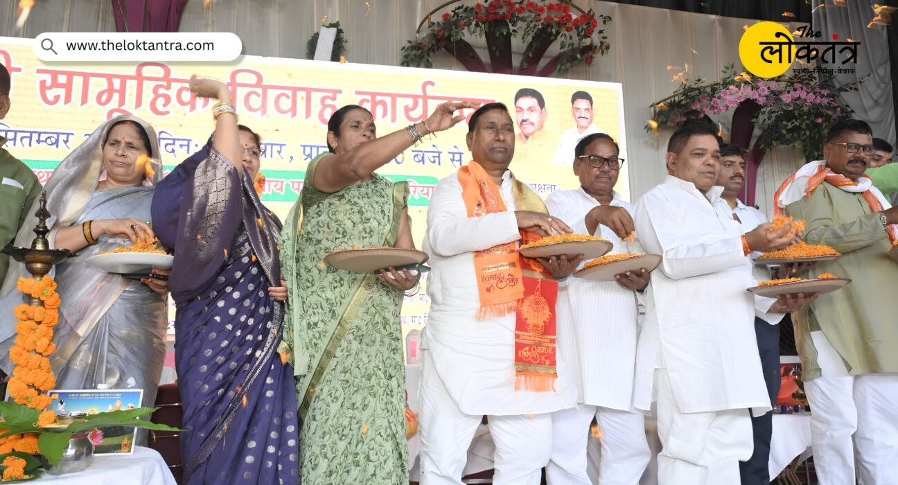Chief Minister's Mass Marriage Scheme: 68 couples tie the knot in Deoria.